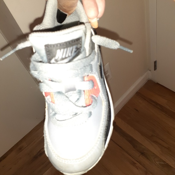 Nike sneakers - Picture 2 of 6